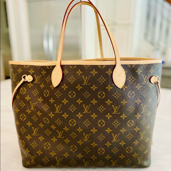 Louis Vuitton Handbags - Louis Vuitton Neverfull MM Monogram